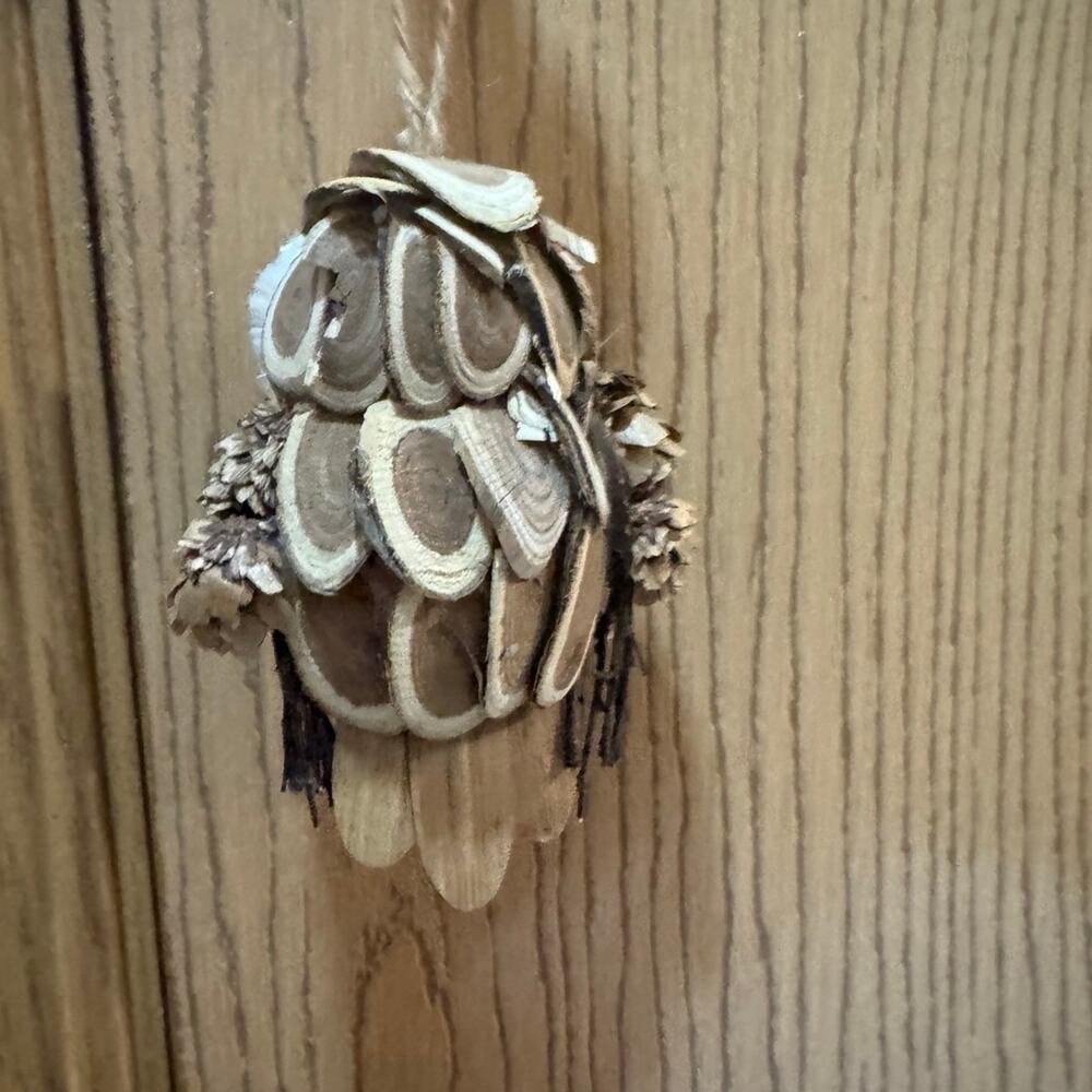 Handmade wooden owl ornament - Picture 2 of 6